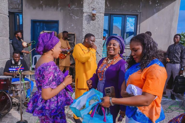 2a06ee79-a8e2-4ab9-8a4d-31b000097ac4